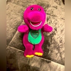 Barney plush plays the “I love you” song